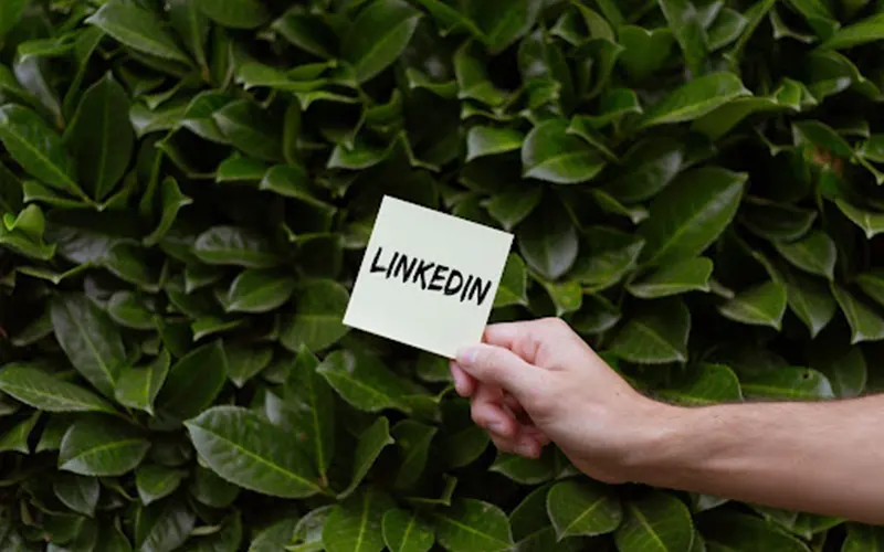 5 LinkedIn Tips for Students to Create a Compelling Profile - Kenkarlo.com